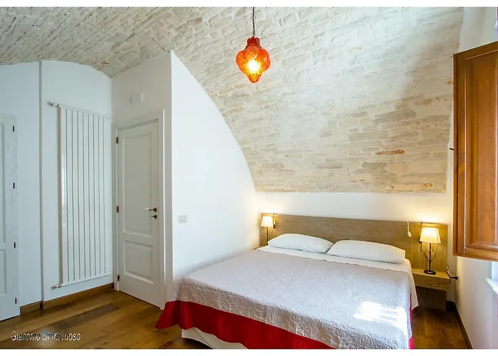 Dimora Dei Pentimi לינה וארוחת בוקר נוצ'י