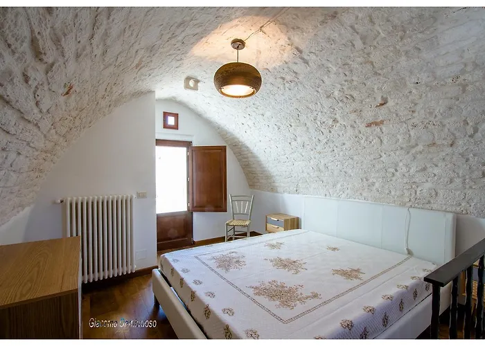 Dimora Dei Pentimi לינה וארוחת בוקר נוצ'י